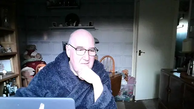 Adamdaddybear online show from January 9, 2025, 8:45 am