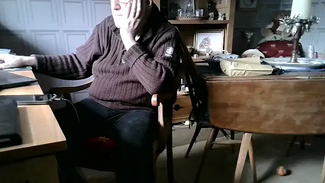 Adamdaddybear online show from January 18, 2025, 1:08 pm