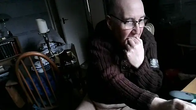 Adamdaddybear online show from February 8, 2025, 3:10 pm