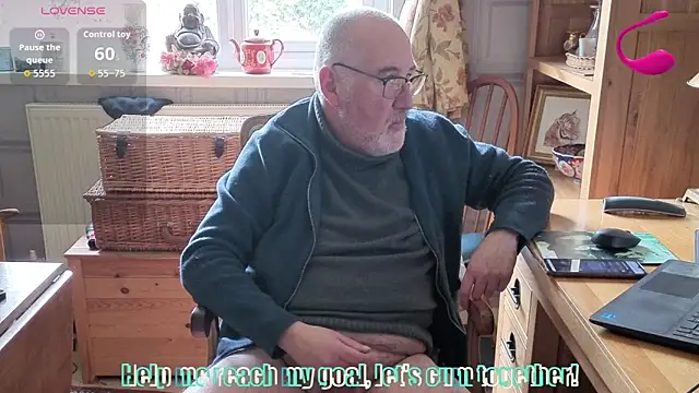 Snapshot of Adamdaddybear chatting on February 12, 2026, 2:34 pm Adamdaddybear online show from February 12, 2026, 2:34 pm