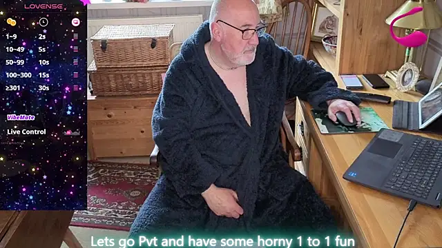 Adamdaddybear online show from April 28, 2026, 7:35 am