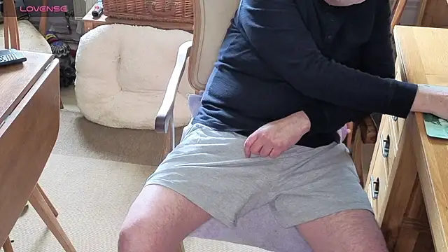 Snapshot of Adamdaddybear chatting on June 29, 2026, 1:55 pm Adamdaddybear online show from June 29, 2026, 1:55 pm