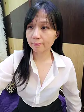 enjoysung online show from February 19, 2025, 2:33 am