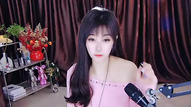 xiaoya666--baby online show from February 15, 2025, 2:04 am