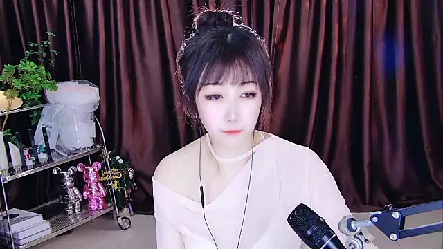 xiaoya666--baby online show from February 22, 2025, 2:19 pm