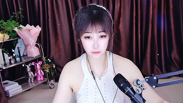 xiaoya666--baby online show from March 8, 2025, 2:12 am
