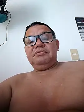 Snapshot of catatunboculion chatting on January 2, 2025, 9:18 pm catatunboculion online show from January 2, 2025, 9:18 pm