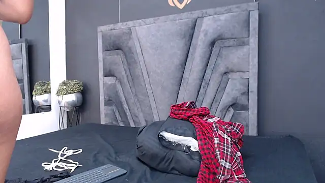 stefany bro online show from January 4, 2025, 2:35 pm