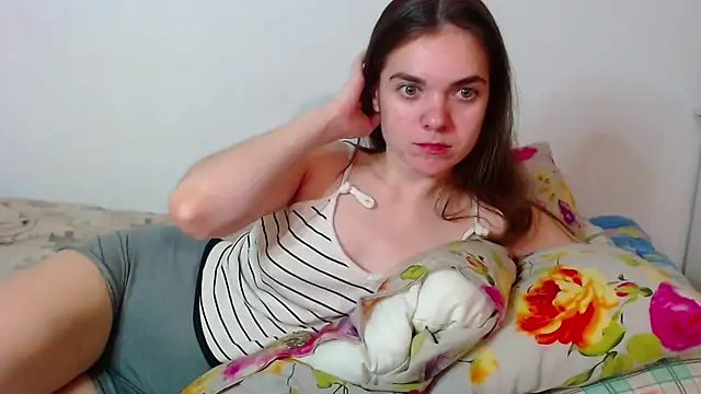 SallyMkn online show from October 14, 2025, 5:25 pm