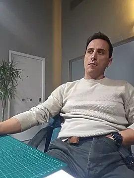 Snapshot of Lucas___81 chatting on January 9, 2026, 7:15 pm Lucas 81 online show from January 9, 2026, 7:15 pm