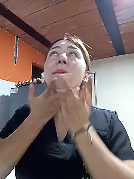 Sara Brownx online show from April 7, 2026, 9:59 pm