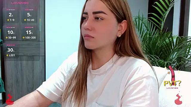 Snapshot of Lucia_star__ chatting on October 28, 2025, 2:48 am Lucia star online show from October 28, 2025, 2:48 am