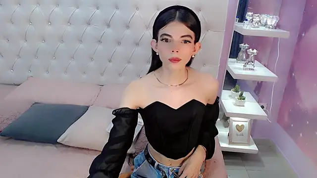 CuteAri online show from December 14, 2024, 8:29 pm