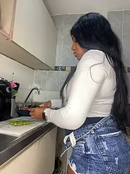 IvyBliss8 online show from April 21, 2026, 8:55 pm