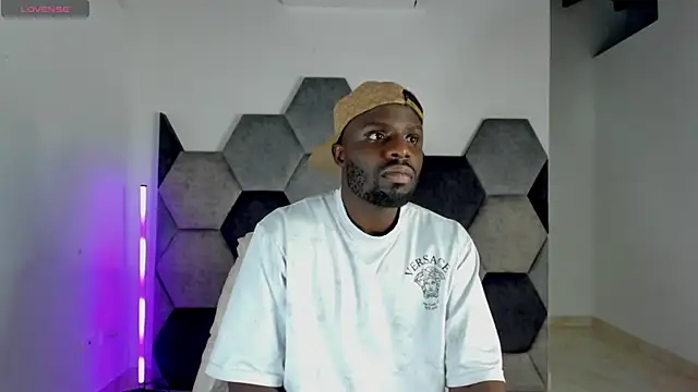 Latrellx7 online show from August 8, 2026, 2:25 am