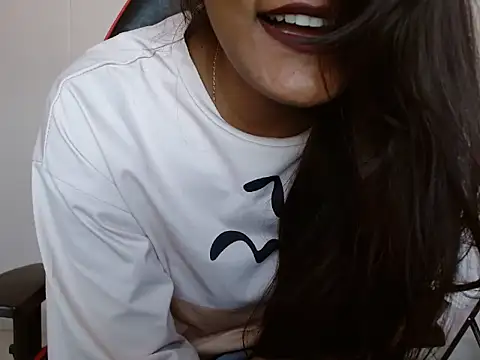 Snapshot of miss_sona27 chatting on September 20, 2025, 4:24 am miss sona27 online show from September 20, 2025, 4:24 am