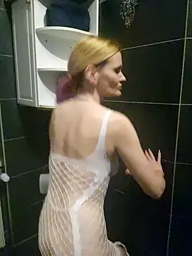 LillyAn123 online show from January 6, 2025, 1:31 am