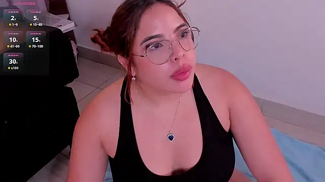 Snapshot of martina_monrohe chatting on March 13, 2025, 9:05 pm martina monrohe online show from March 13, 2025, 9:05 pm