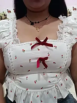 cute-mahek online show from June 1, 2026, 9:44 am