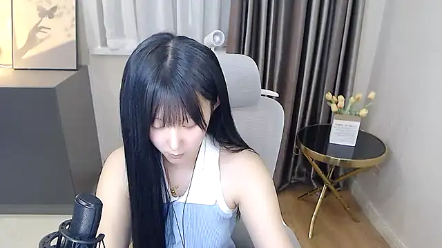 Snapshot of menger888 chatting on February 16, 2025, 12:10 pm menger888 online show from February 16, 2025, 12:10 pm