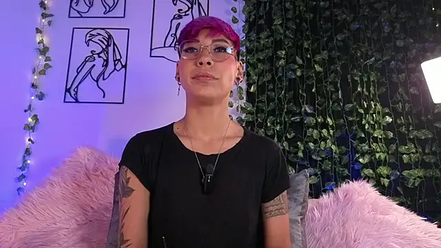 MiaMorgan  online show from October 5, 2025, 1:42 pm