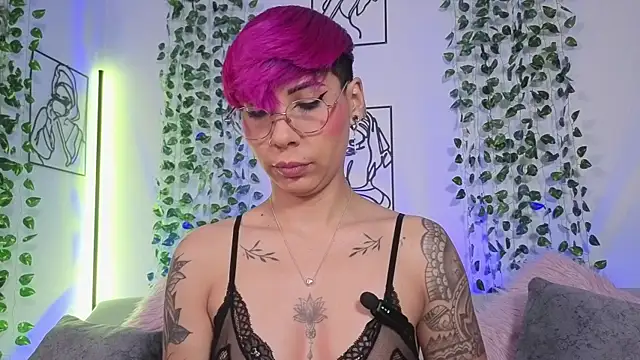 MiaMorgan  online show from April 23, 2026, 2:08 pm
