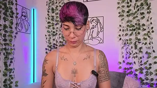 MiaMorgan  online show from June 20, 2026, 2:53 pm