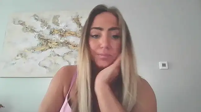 Snapshot of sunshinekisses chatting on March 6, 2025, 8:59 pm sunshinekisses online show from March 6, 2025, 8:59 pm