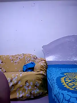 Snapshot of Taniya07 chatting on October 19, 2025, 6:36 am Taniya07 online show from October 19, 2025, 6:36 am