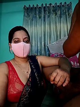 Taniya07 online show from May 5, 2026, 1:13 am