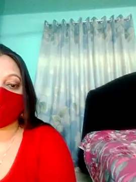Taniya07 online show from May 8, 2026, 6:13 pm