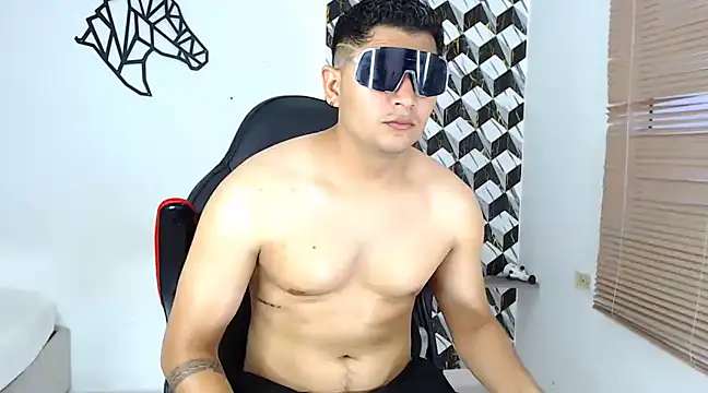 mathias cocks online show from December 18, 2024, 10:02 pm