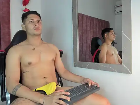 mathias cocks online show from March 5, 2025, 6:12 am