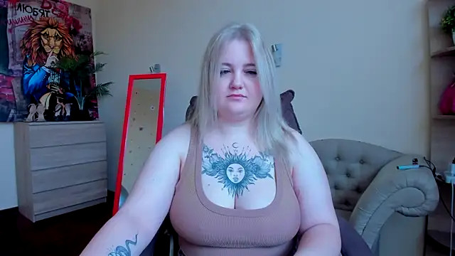 Snapshot of Doliss chatting on October 11, 2025, 6:12 am Doliss online show from October 11, 2025, 6:12 am