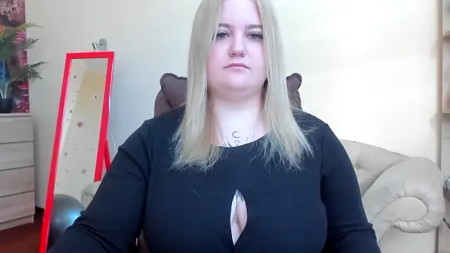 Snapshot of Doliss chatting on October 16, 2025, 6:03 am Doliss online show from October 16, 2025, 6:03 am