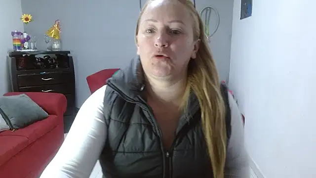 emperabigbootybigass online show from January 8, 2025, 12:05 pm