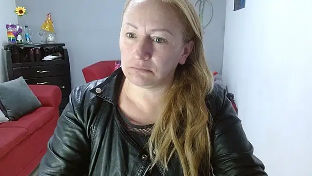 emperabigbootybigass online show from January 10, 2025, 12:15 pm