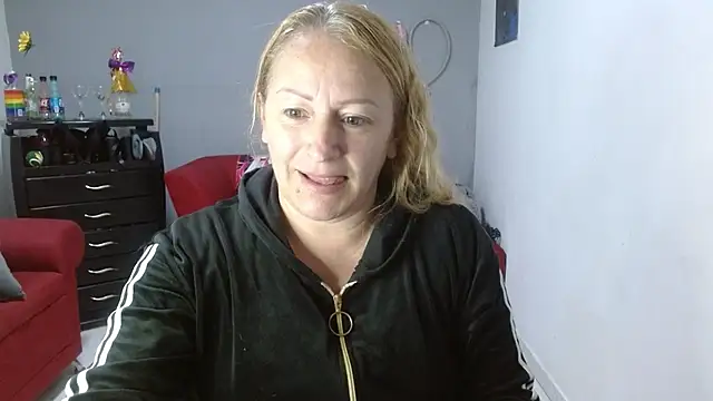 emperabigbootybigass online show from January 18, 2025, 12:15 pm