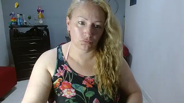 emperabigbootybigass online show from January 20, 2025, 6:43 pm