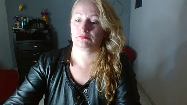 emperabigbootybigass online show from January 22, 2025, 1:21 pm