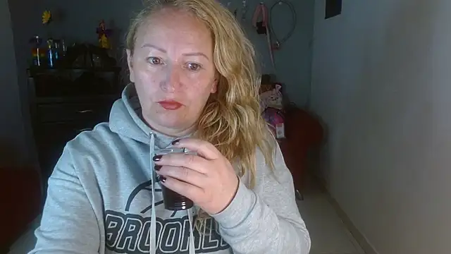 emperabigbootybigass online show from January 24, 2025, 12:20 pm