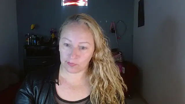 emperabigbootybigass online show from January 27, 2025, 1:19 pm