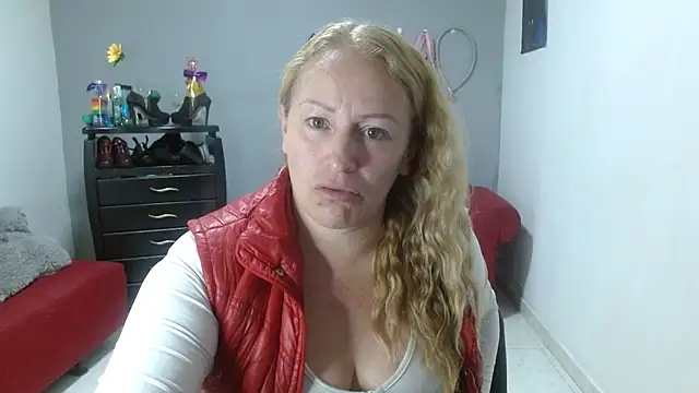 emperabigbootybigass online show from January 28, 2025, 1:05 pm
