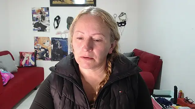 emperabigbootybigass online show from October 2, 2025, 12:23 pm