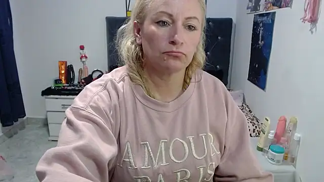 emperabigbootybigass online show from May 16, 2026, 1:02 am