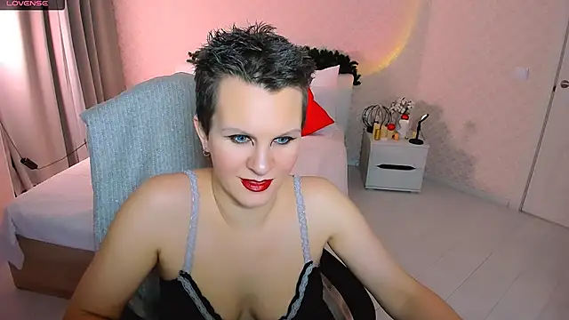 Louisa Bay online show from January 9, 2026, 3:48 pm