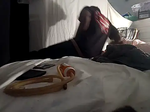 DevinToore online show from October 18, 2025, 3:42 am