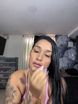 Snapshot of KatalinnaBrown chatting on April 19, 2026, 1:21 pm KatalinnaBrown online show from April 19, 2026, 1:21 pm