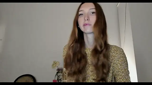 LisaIcon online show from October 20, 2025, 5:02 pm