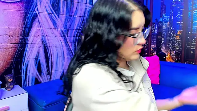Violetaa diazz online show from December 6, 2024, 9:13 pm
